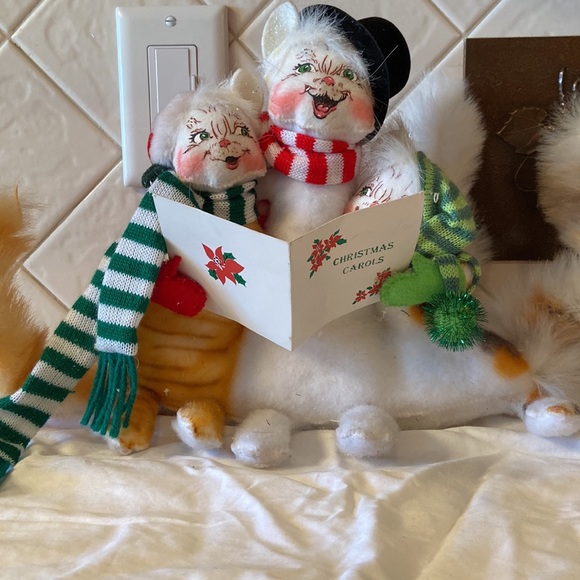 Annalee 3 Kitty Cats Christmas Caroling 10" - Picture 3 of 9